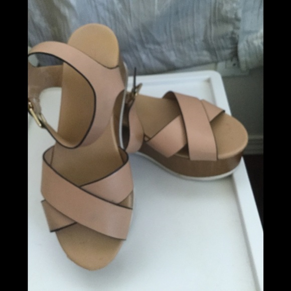 Express Shoes - 3/$10🔴Express Platform Sandals